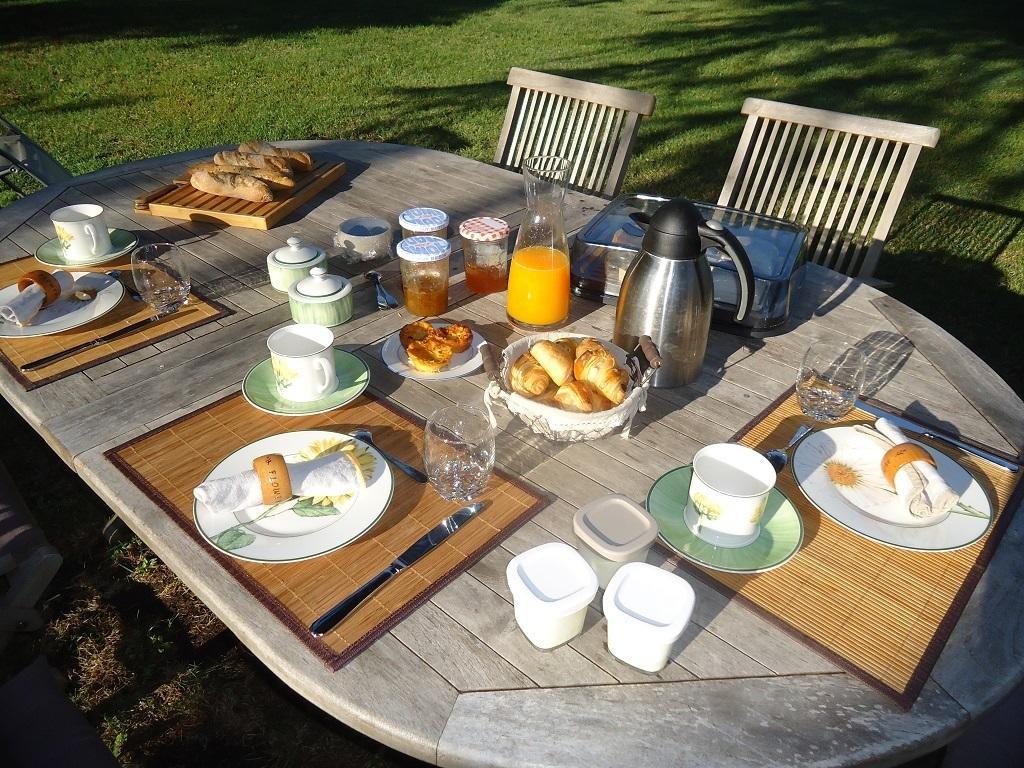 Domaine De Lamassas Bed & Breakfast Hautefage-la-Tour Dış mekan fotoğraf