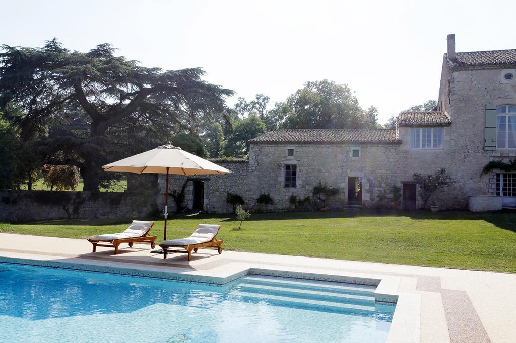 Domaine De Lamassas Bed & Breakfast Hautefage-la-Tour Dış mekan fotoğraf