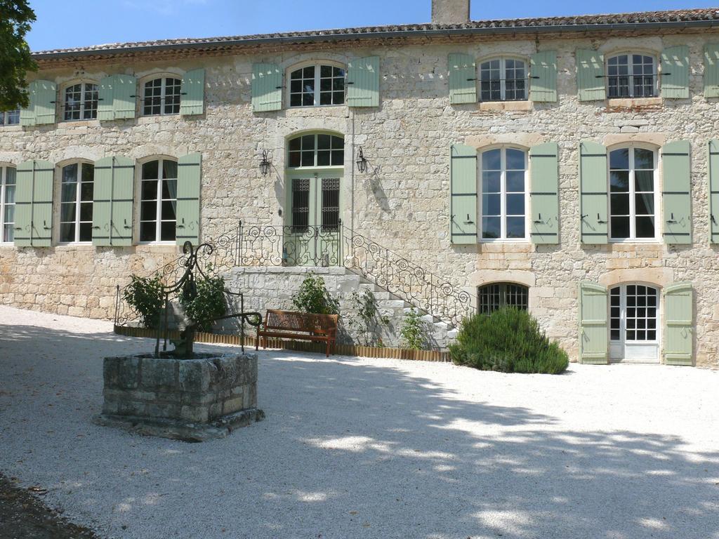 Domaine De Lamassas Bed & Breakfast Hautefage-la-Tour Dış mekan fotoğraf